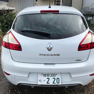 ルノーメーガーヌ2011年式の画像