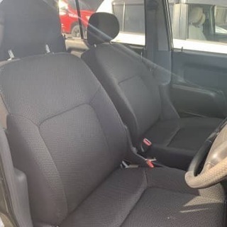 ネイキッド＝裸が名前の由来です。ヒンジが逆付け、バンパーが容易に脱着できますね。の画像