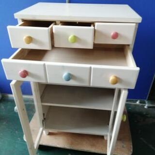 食器棚　収納棚の画像