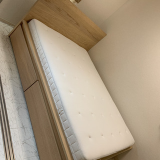 9/10まで　IKEA MALMダブルベッド（収納ボックス2個つき）