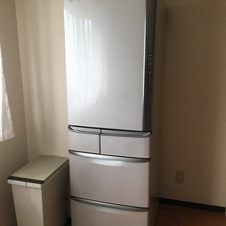 冷蔵庫差し上げます。