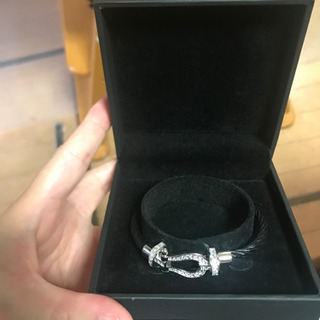 【20日まで2000円新品未使用】馬蹄ブレスレット