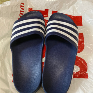 アディダス　シャワー　サンダル　26.5センチの画像