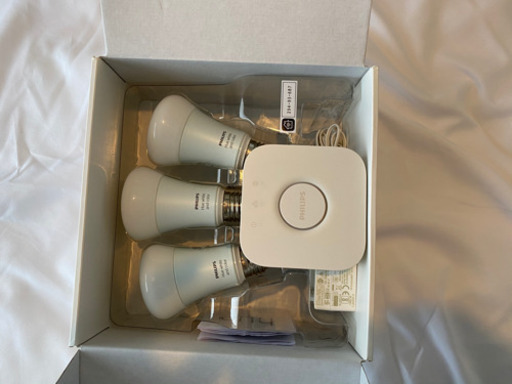 Philips Hue（ヒュー） スターターセットLEDライト3個+ブリッジ1個