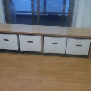 収納ラックの画像