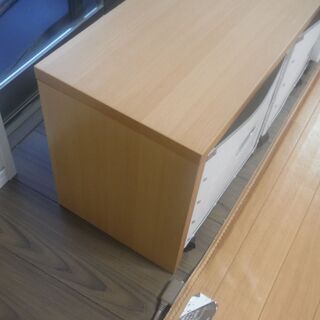 収納ラックの画像