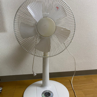 (取りに来てる方無料)扇風機です