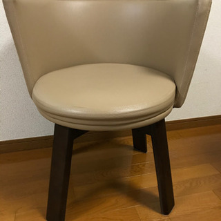 【取引予定の方、決定】回転式ダイニングチェア4脚(ダイニングテーブルあり)の画像