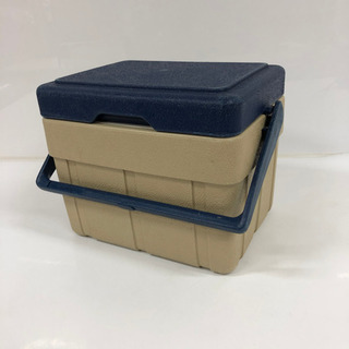 【取引中】クーラーボックス小　iqlooの画像