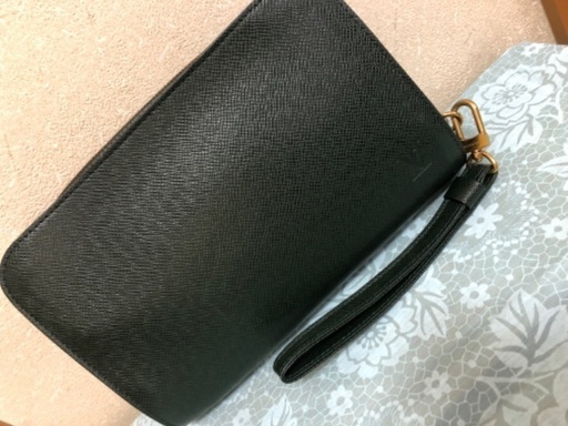 ルイ・ヴィトン　タイガ　セカンドバック