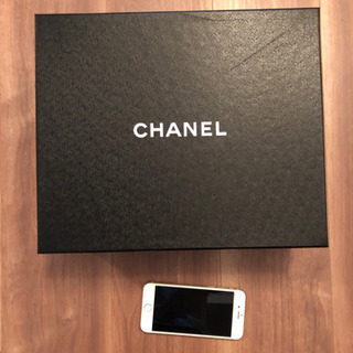 CHANELの箱です
