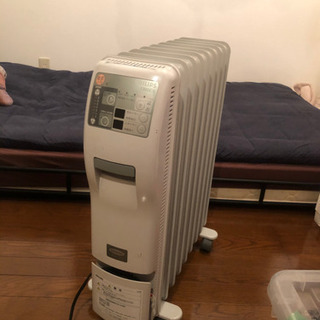 PHILIPS フィリップス　オイルヒーター
