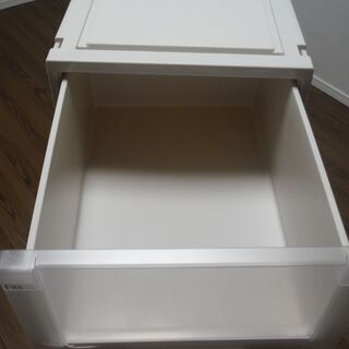 押入れ収納用プラケースの画像