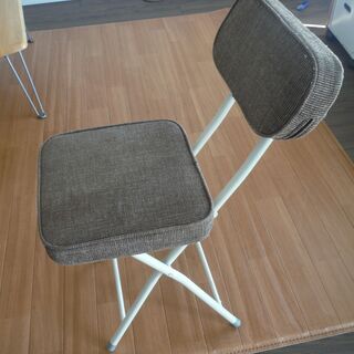 ゲスト用折りたたみ椅子の画像