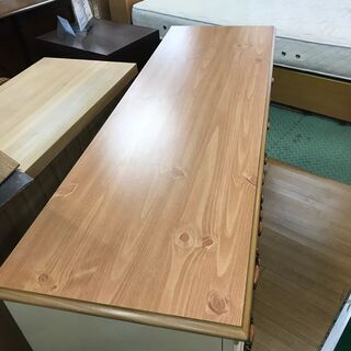 輸入家具　アンティーク調　3段チェストの画像