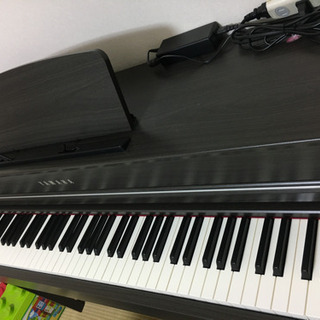 YAMAHA 電子ピアノ 黒木目調