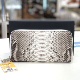 【店頭販売のみ】未使用品 パイソンレザー 蛇革 財布入荷しました！
