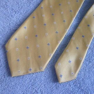 中古品 CHAPS ネクタイ 色：ゴールドの画像