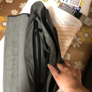ダンヒルのカバンとメーカー分からないけどリュックの画像