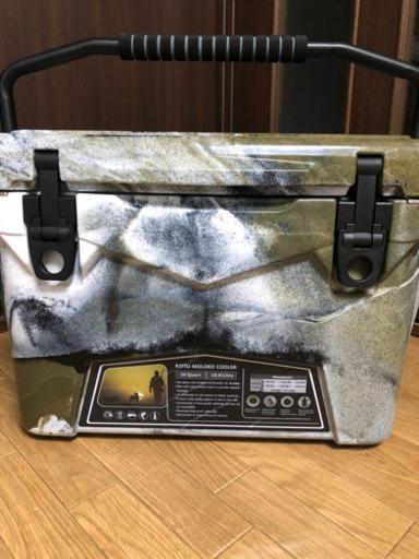 ICELAND アイスランド クーラーボックス　サイズ20QT 交渉中