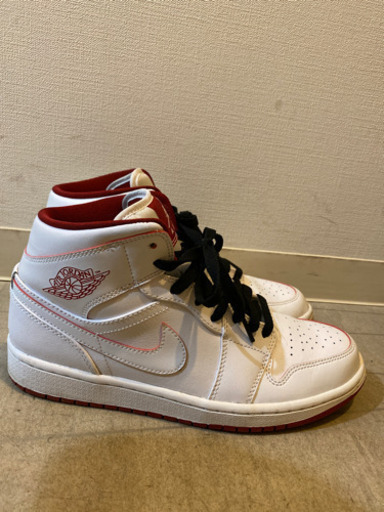 国内発売モデル　26センチ　早い者勝ちです　エアジョーダン1MID 