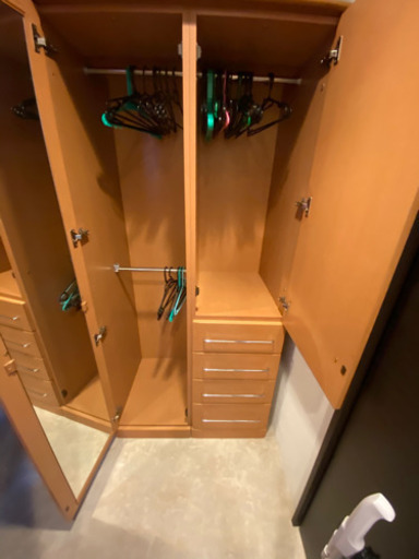 美品タンス二つ