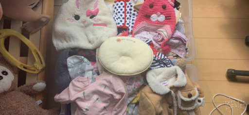 子供服200着以上と靴大量、帽子、水着