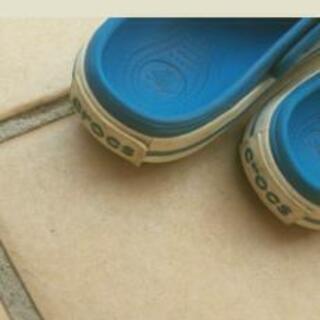 ０円で　クロックス(ブルー)　25.5の画像