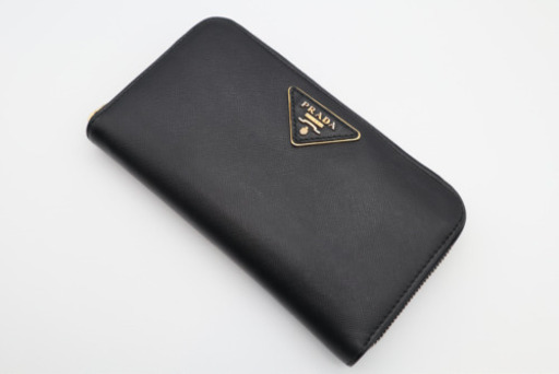 《PRADA サフィアーノ/ラウンドファスナー長財布》ABランク 美品 黒 箱