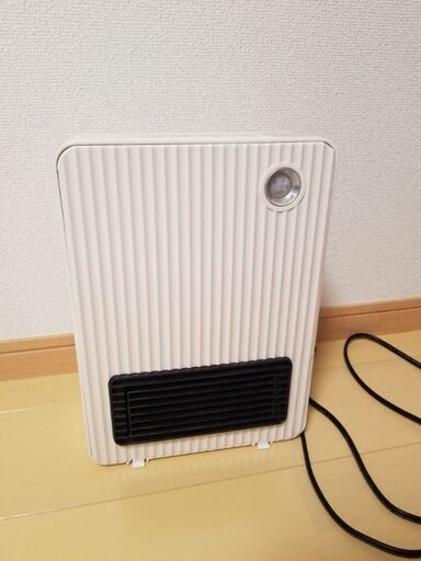 (値下げしました)セラミックヒーター 人感センサー付き