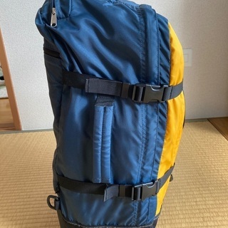 リュックにもなるスーツケースの画像