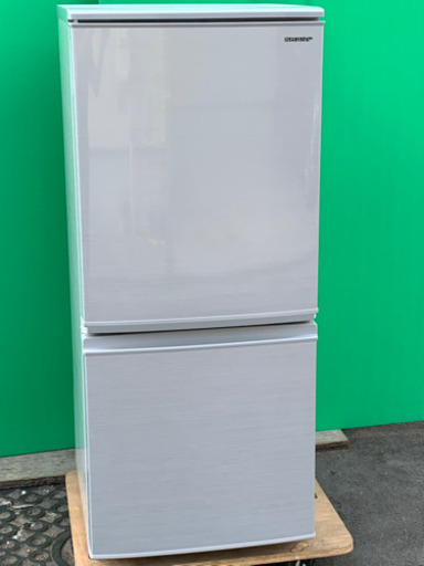シャープ　137Ｌ　冷蔵庫　2019年製　お譲りします②