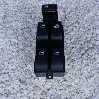 ダイハツ車　パワーウィンドスイッチ