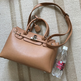 レザーハンドバッグ ショルダーバッグ　本革