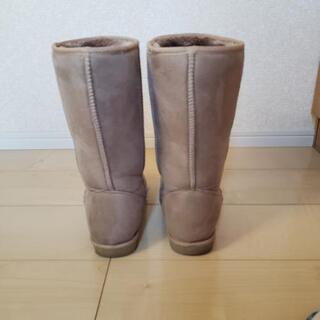 016：ふくらはぎ丈　ムートンブーツの画像