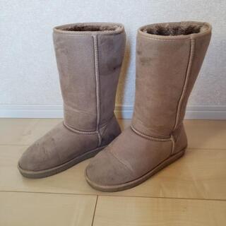 016：ふくらはぎ丈　ムートンブーツの画像