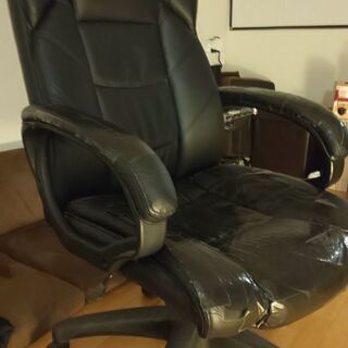 椅子あげます。状態悪いです。