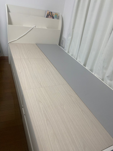 シングルベッド　ホワイト　多収納
