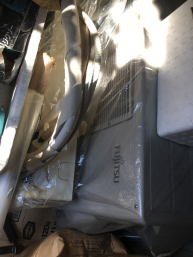 取引中ですエアコン取外してありますFUJITSU