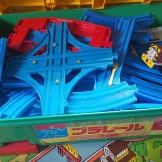プラレール  トーマス トミカ