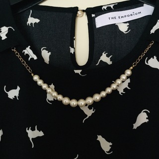 ワールド　猫柄ワンピース　M　 1度だけ着用、美品