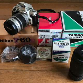 ニコン　一眼レフ　F60D  美品