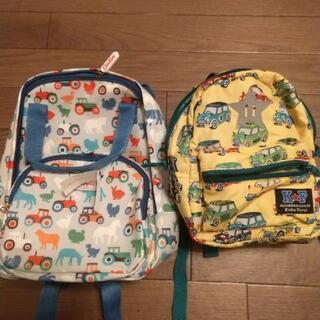 子供用リュック2つとミニカーおまけで