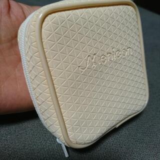 メニコンコンタクトケースの画像