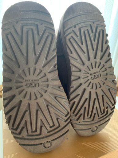 UGG キッズブーツ　ベイリーボタン　20cm 