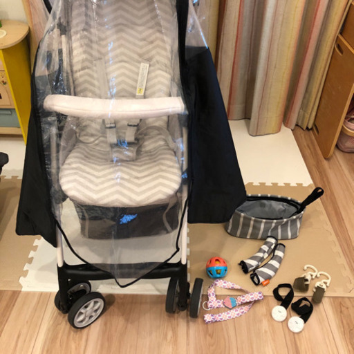 アップリカ　B型　マジカルエアープラス　付属品付き　クリスタルグレーGR