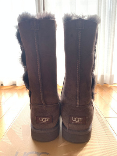 UGG キッズブーツ　ベイリーボタン　20cm 