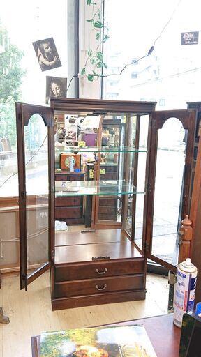 ★ 【アンティーク家具】 キュリオケース コレクションケース ガラス棚2枚 引出し2個☆69×32×143☆配達可能 買取帝国 朝霞店