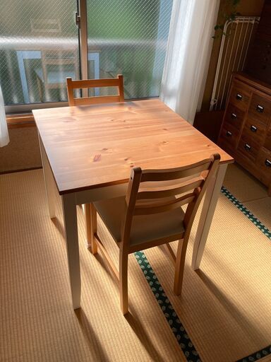 IKEA　ダイニングセット（テーブルと椅子２客）／イケア