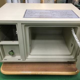 ji0002　ダブルドア テンキー式耐火金庫 COSMO SAFE100の画像